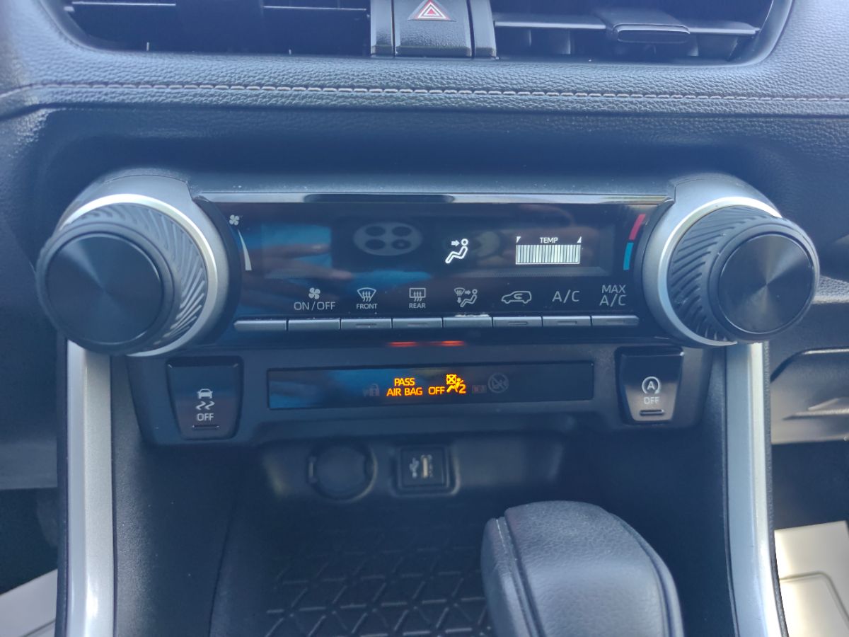 Toyota RAV4 photo 30