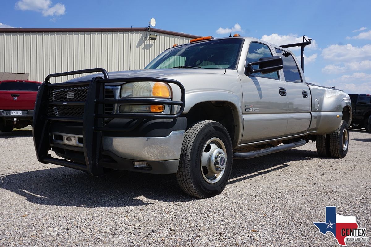 2002 GMC SIERRA 3500 6.6 DIESEL LOW MILES!