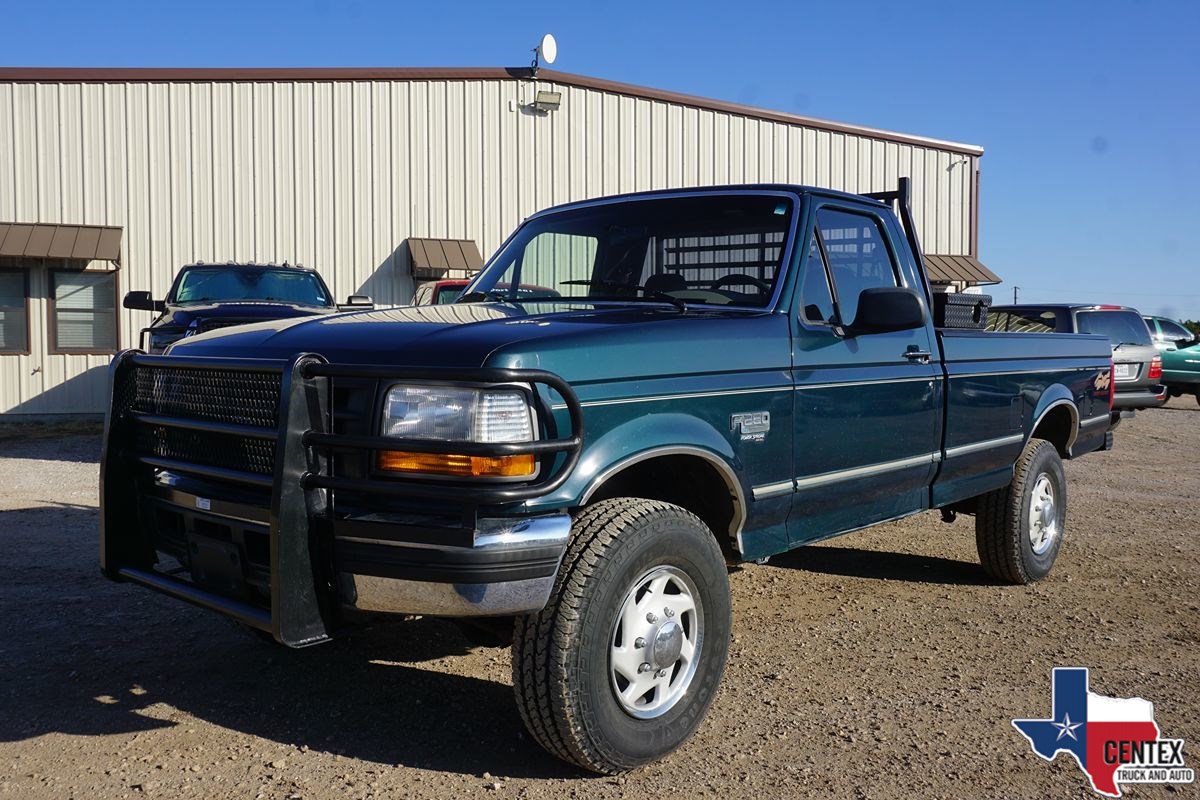 1995 Ford F-250 XL 7.3 MANUAL 4X4 LOW MILES!