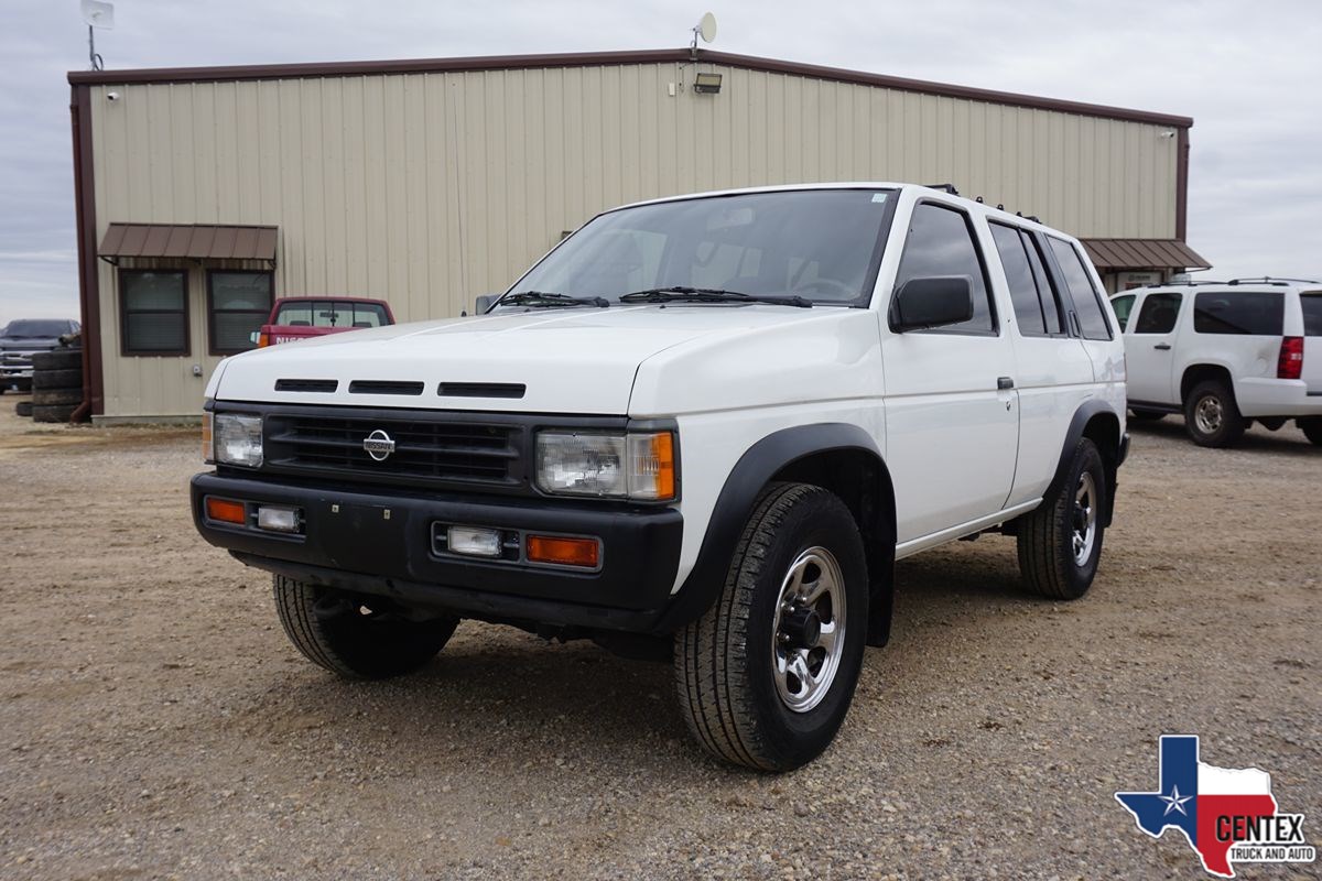 1995 Nissan PATHFINDER XE 1 OWNER, CLEAN!