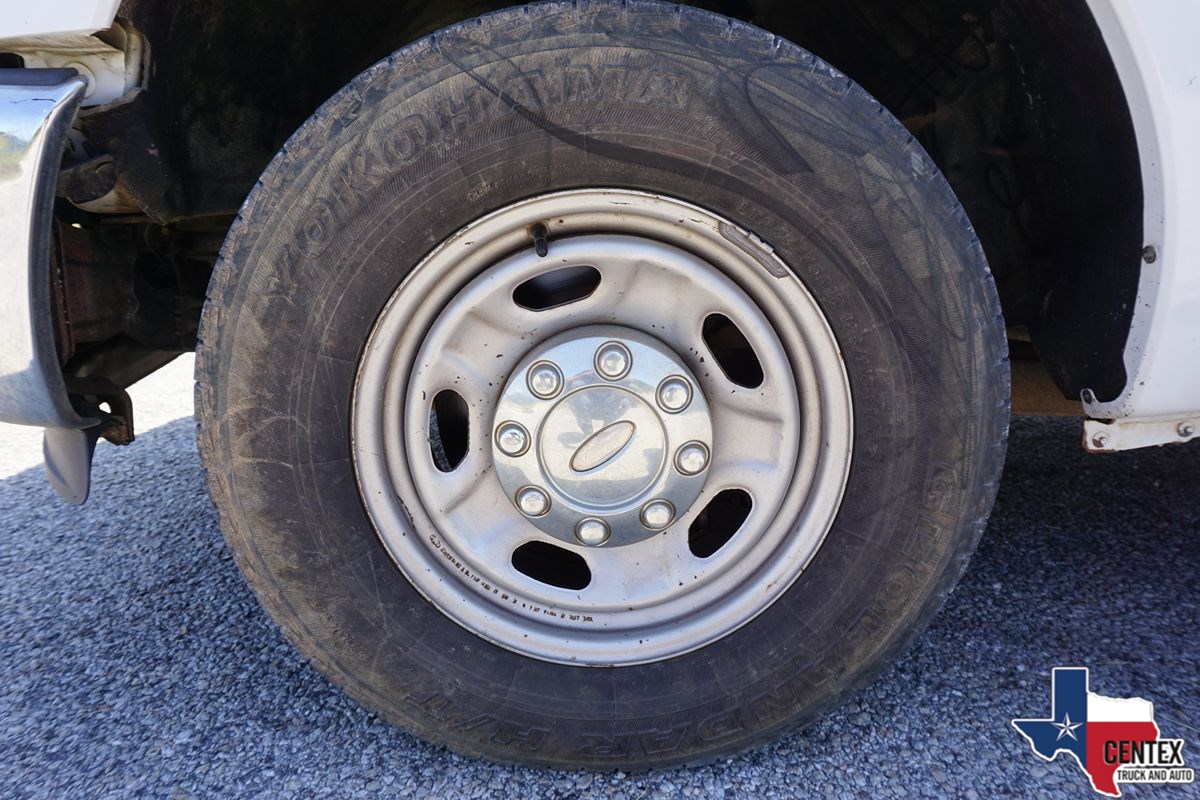 2013 Ford F-350 XL photo 22