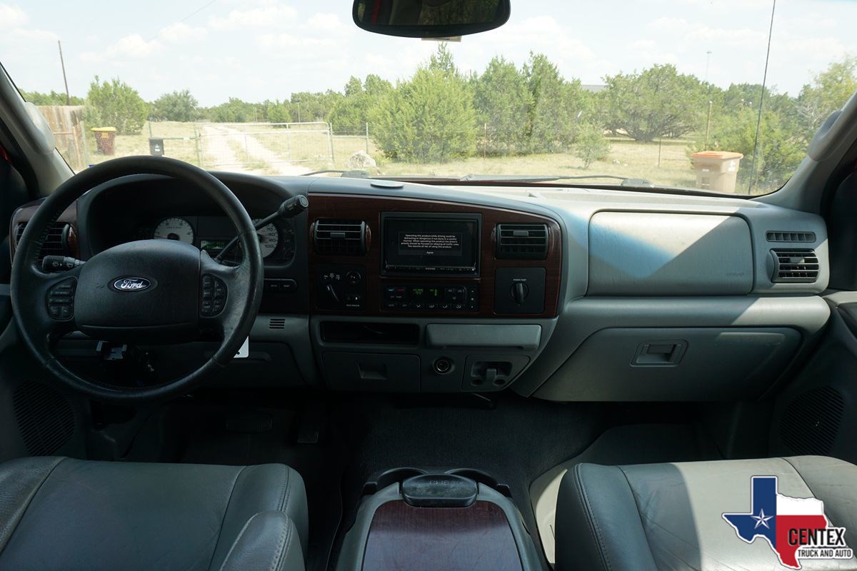 2005 Ford F-350 XL photo 21