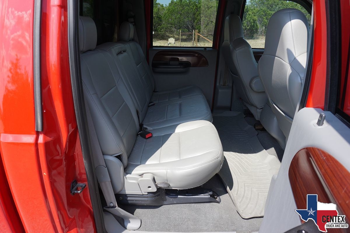 2005 Ford F-350 XL photo 18