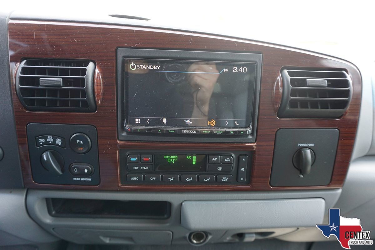 2005 Ford F-350 XL photo 22