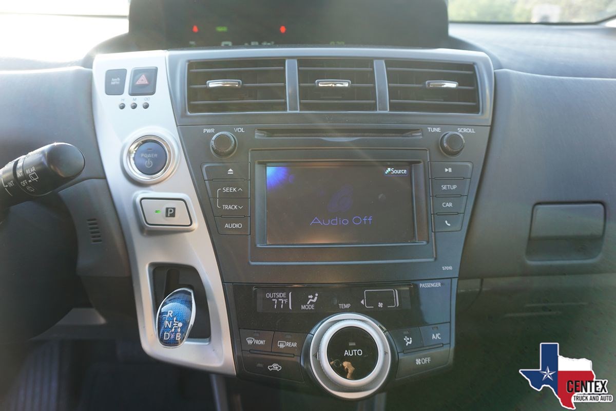 2014 Toyota Prius V Two photo 22