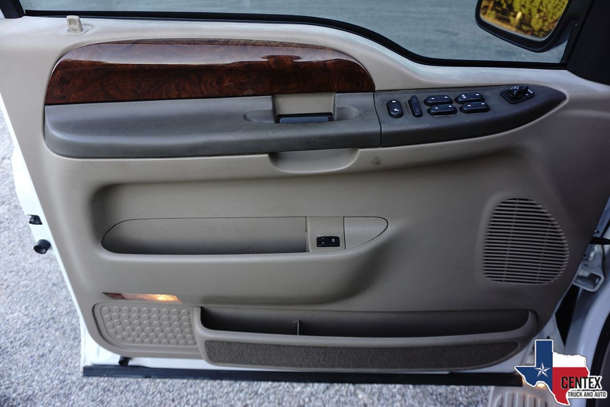 2002 Ford Excursion Limited - Photo 13