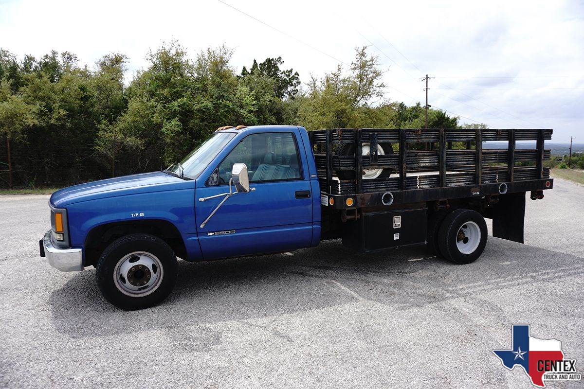 1997 Chevrolet C3500 CHEYENNE - Photo 2