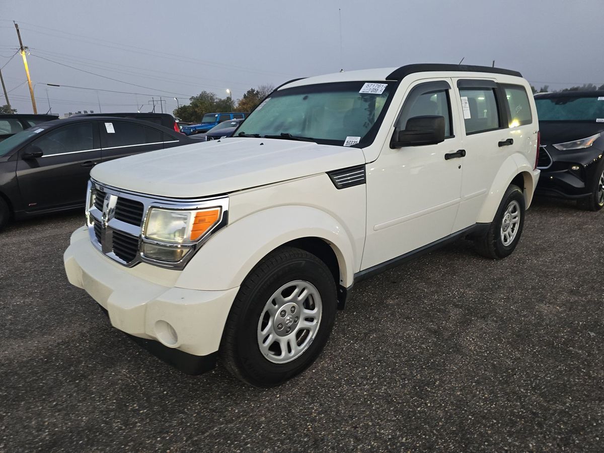 2010 Dodge Nitro SE photo 5