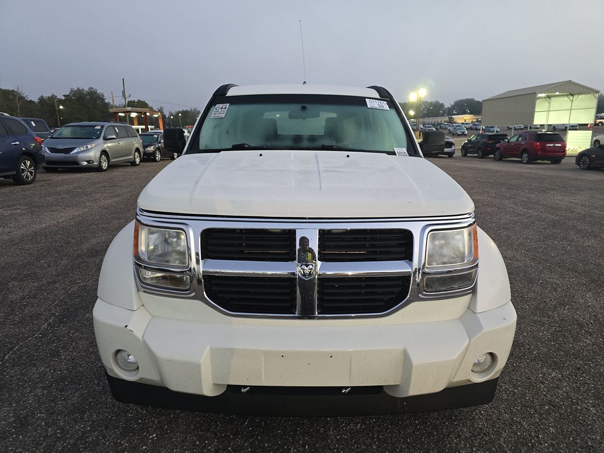 2010 Dodge Nitro SE photo 7