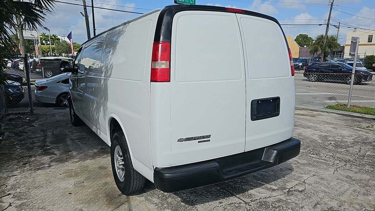 2013 Chevrolet Express Cargo Work Van photo 2