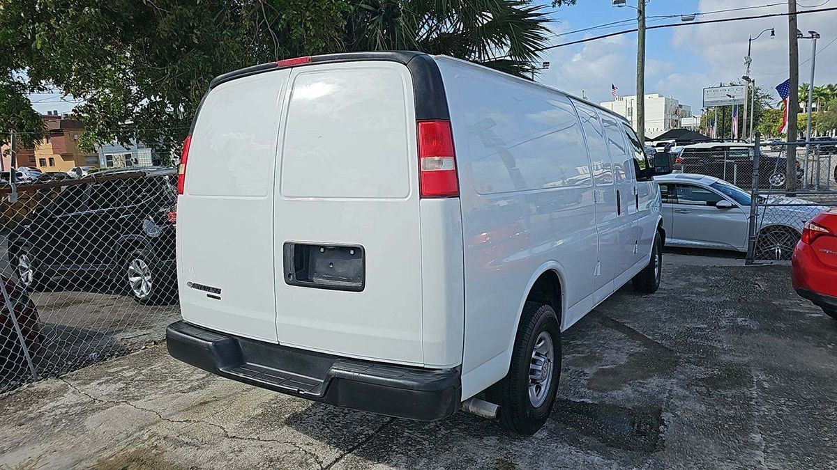 2013 Chevrolet Express Cargo Work Van photo 3