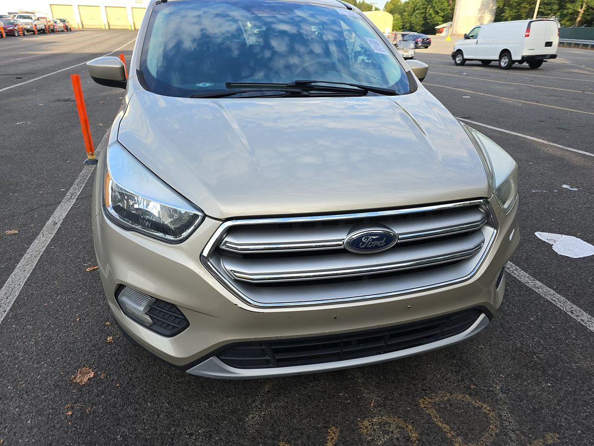 2017 Ford Escape SE photo 3