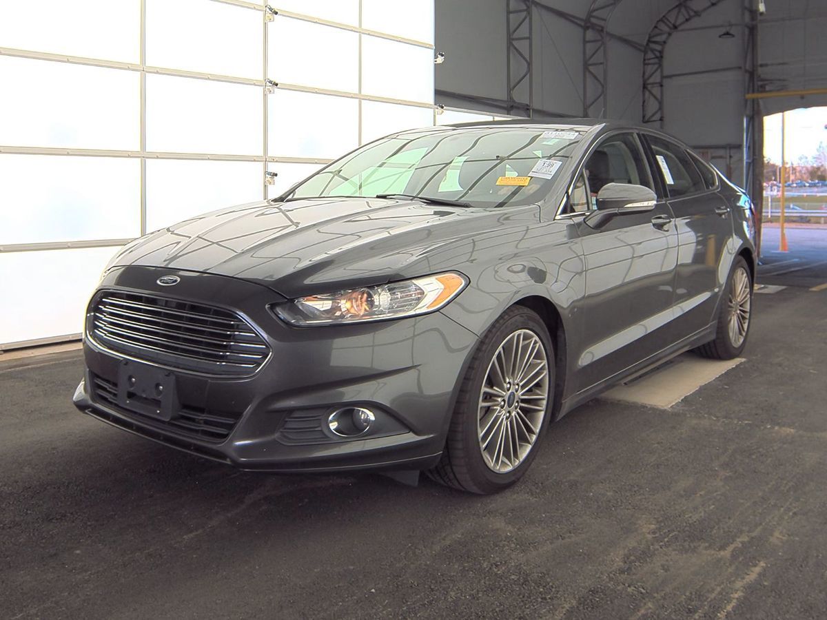 2015 Ford Fusion SE photo 12