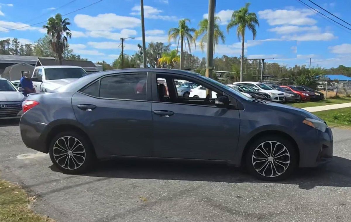 2016 Toyota Corolla S Plus photo 7