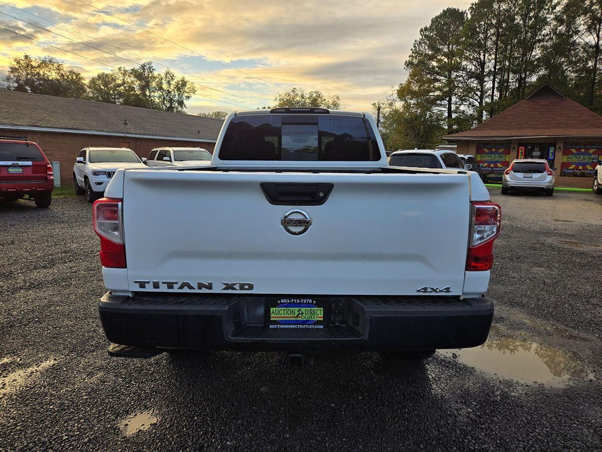 2019 Nissan Titan XD S photo 8