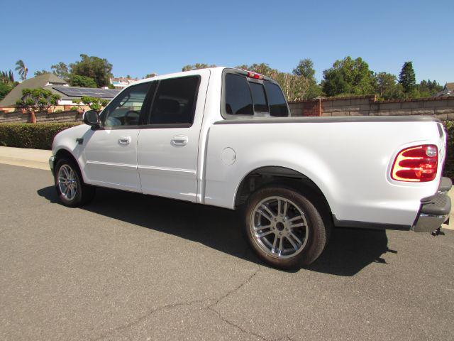 2003 Ford F-150 XLT photo 5