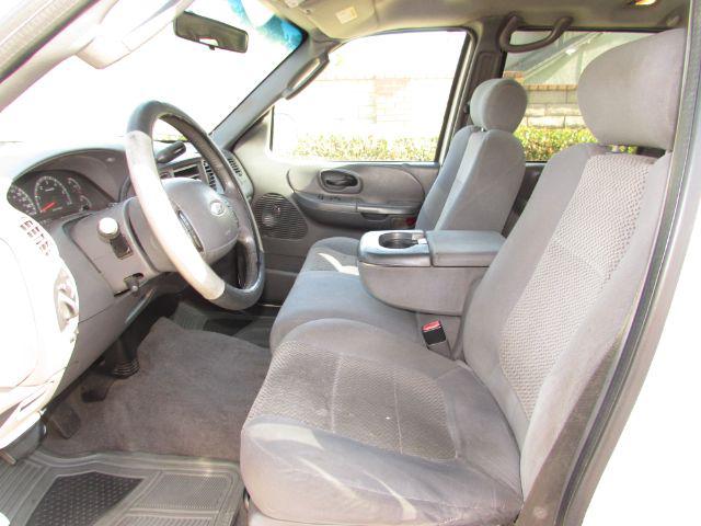 2003 Ford F-150 XLT photo 10