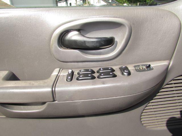 2003 Ford F-150 XLT photo 11