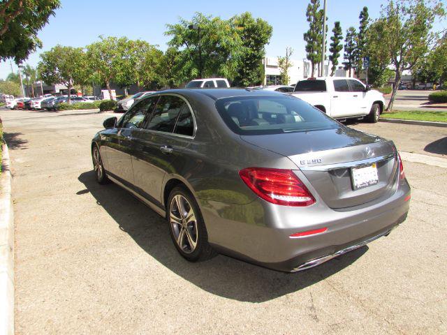 2020 Mercedes Benz E 350 photo 5