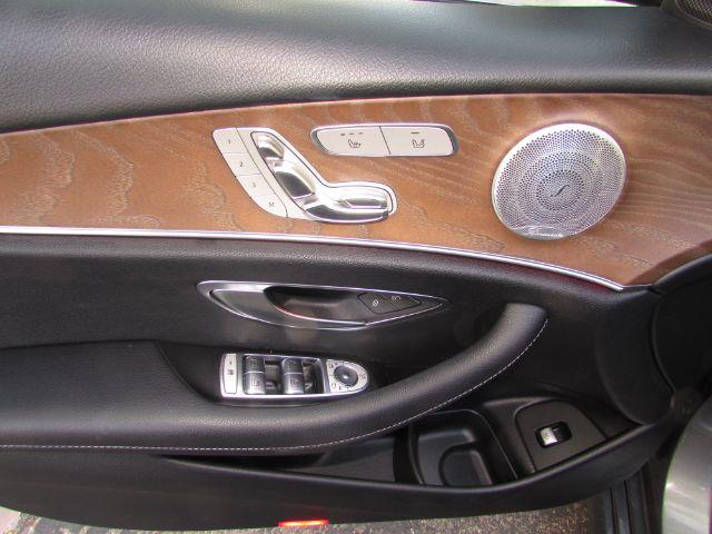 2020 Mercedes Benz E 350 photo 14
