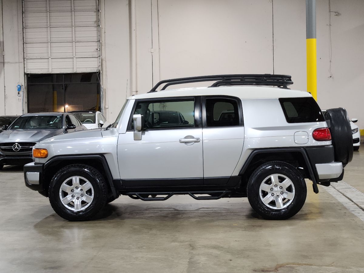 Sold 2008 Toyota FJ Cruiser in Dallas