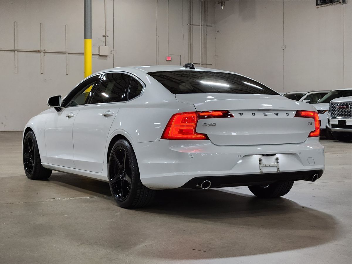Sold 2018 Volvo S90 Momentum in Dallas