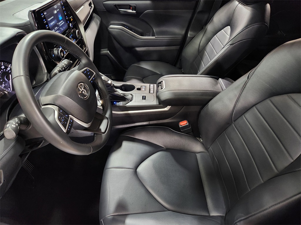 user_eadd8132 ページ Sold 2022 Toyota Highlander XLE in Dallas