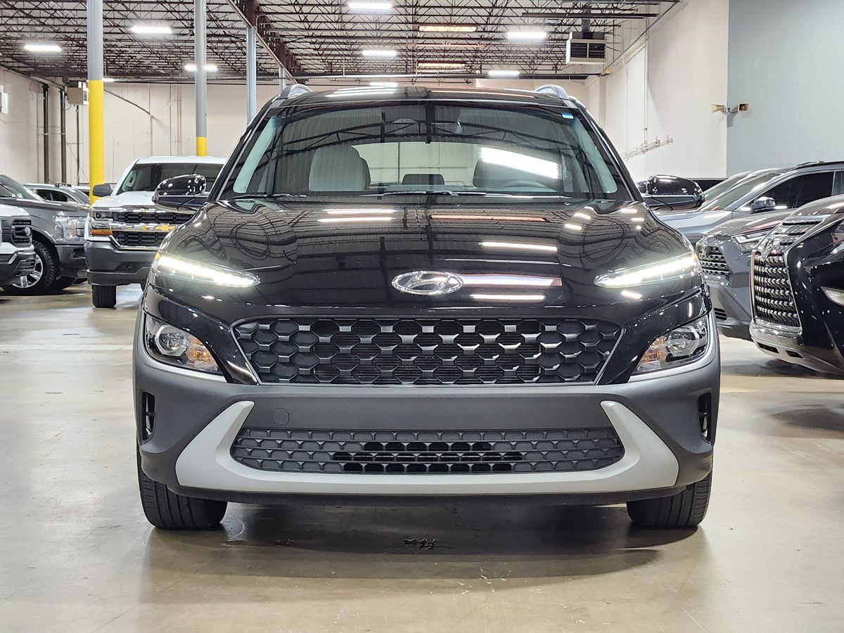 2023 Hyundai Kona SEL photo 2