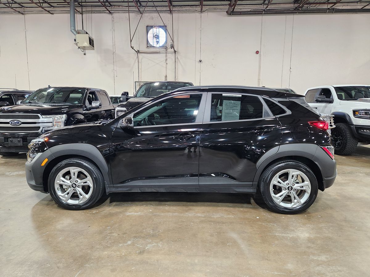 2023 Hyundai Kona SEL photo 6