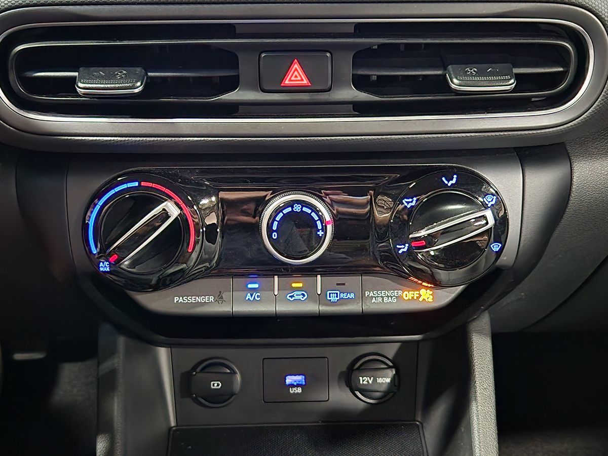 2023 Hyundai Kona SEL photo 28