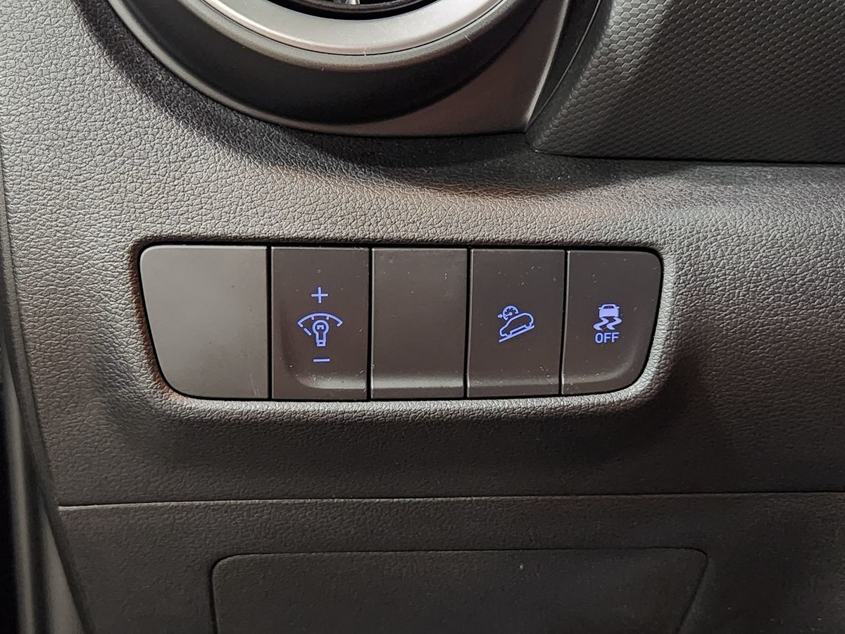 2023 Hyundai Kona SEL photo 31