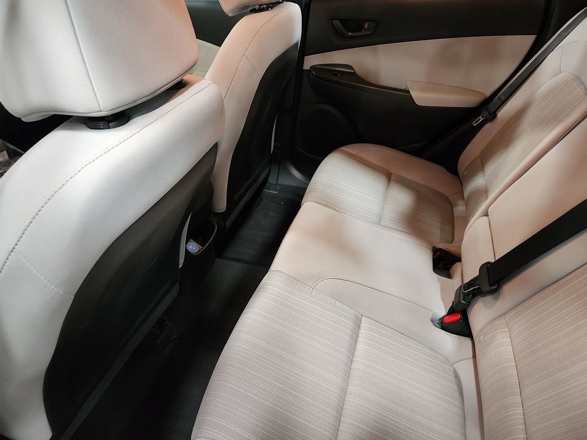 2023 Hyundai Kona SEL photo 40