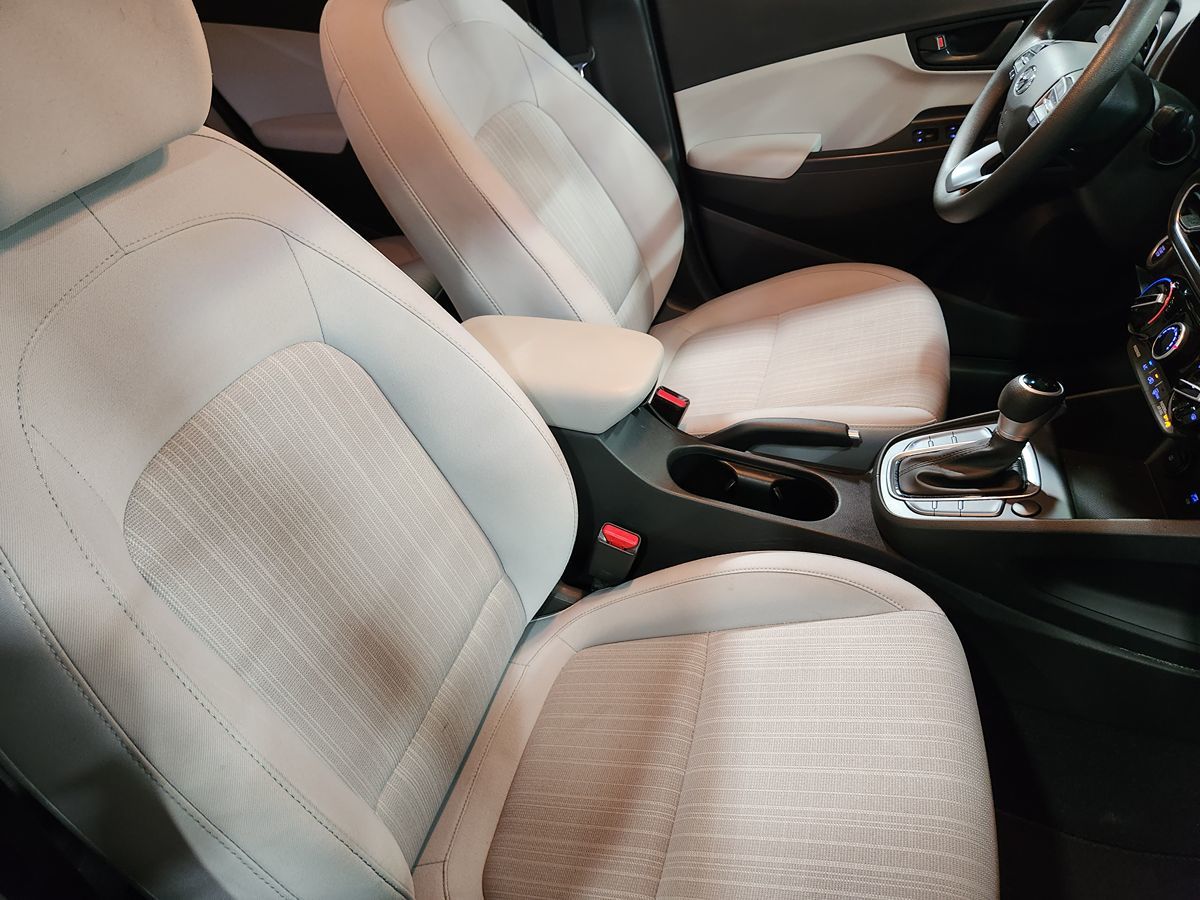 2023 Hyundai Kona SEL photo 24