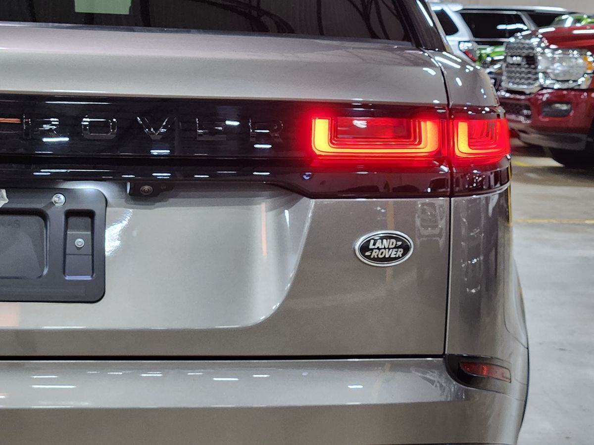 2021 Land Rover Range Rover Velar R-Dynamic S photo 17