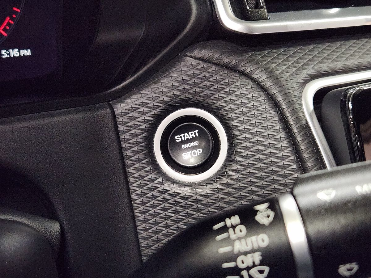 2021 Land Rover Range Rover Velar R-Dynamic S photo 28