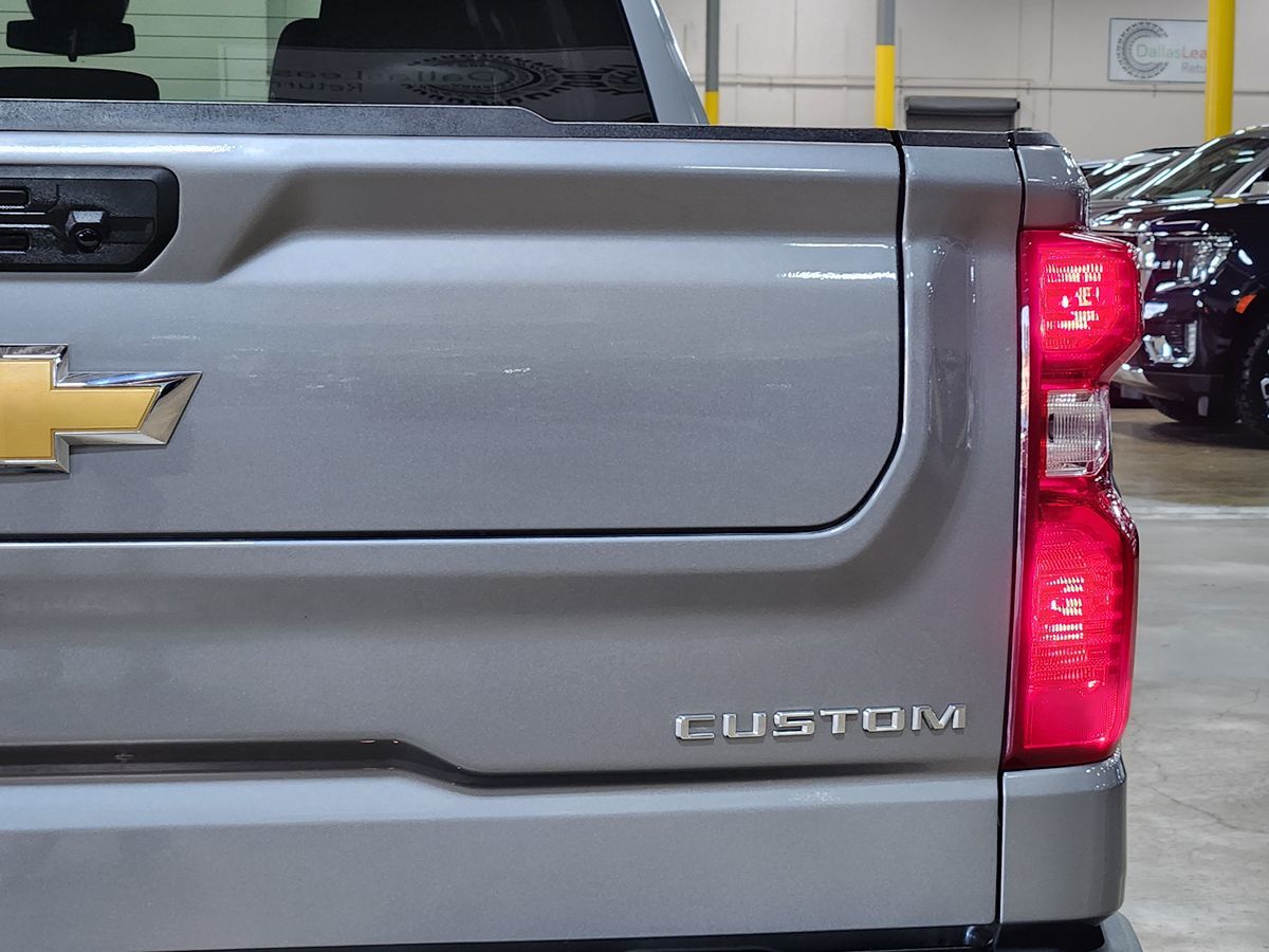 2024 Chevrolet Silverado 1500 Custom photo 17
