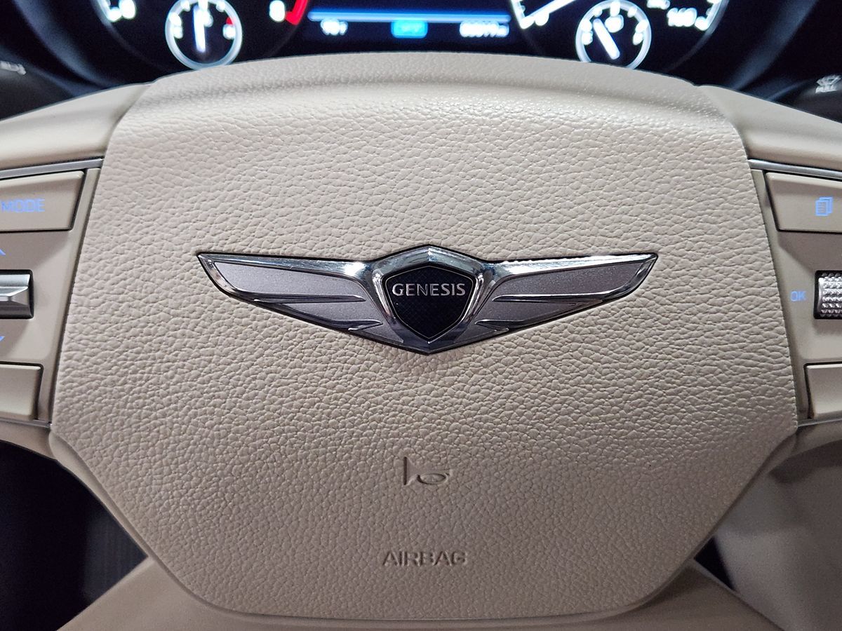 2021 Genesis G90 3.3T Premium photo 34