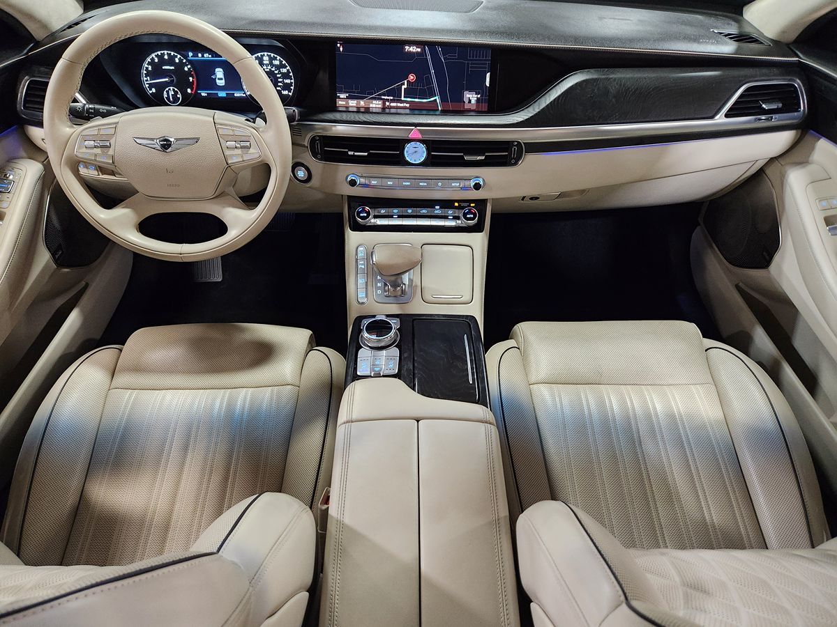 2021 Genesis G90 3.3T Premium photo 31