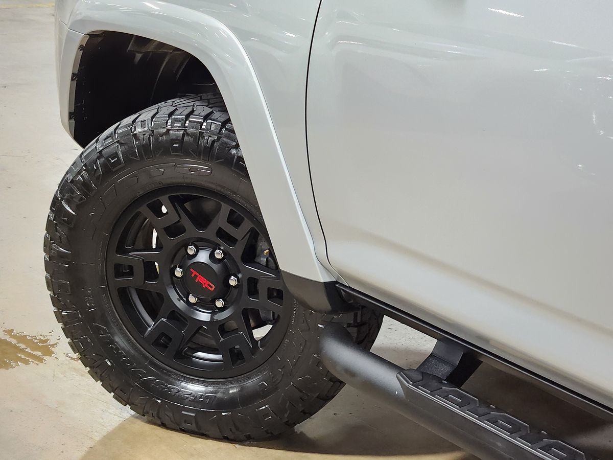 2022 Toyota 4Runner SR5 Premium photo 16