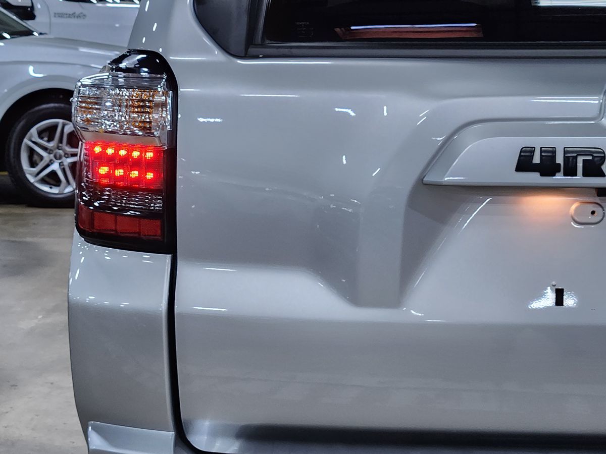 2022 Toyota 4Runner SR5 Premium photo 14