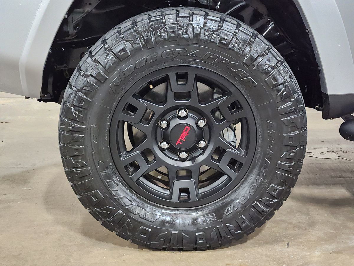 2022 Toyota 4Runner SR5 Premium photo 19