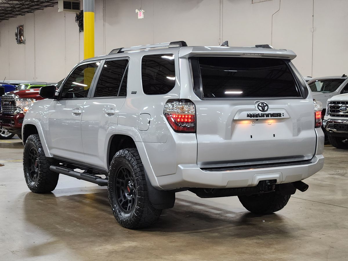 2022 Toyota 4Runner SR5 Premium photo 7