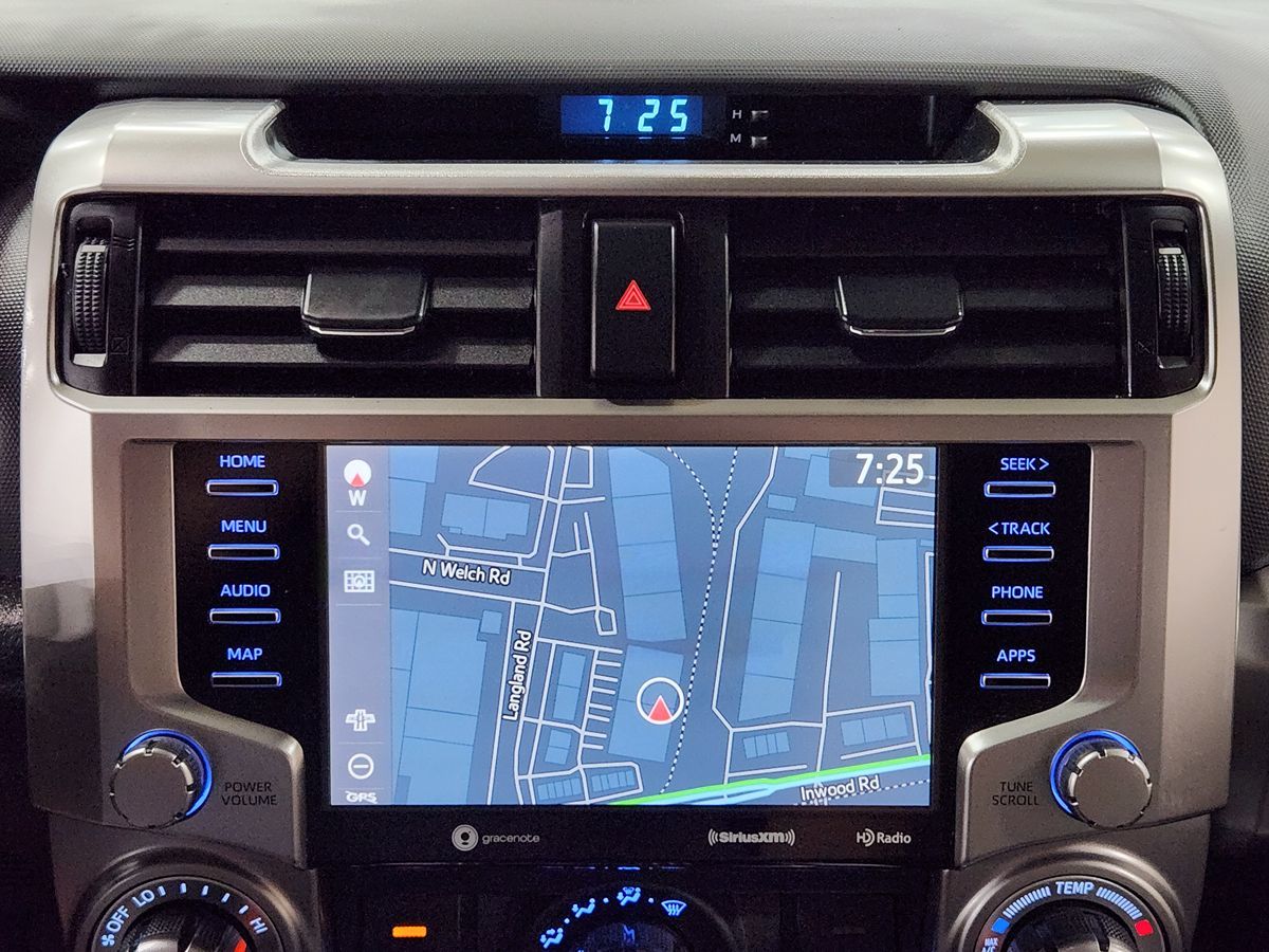 2022 Toyota 4Runner SR5 Premium photo 25