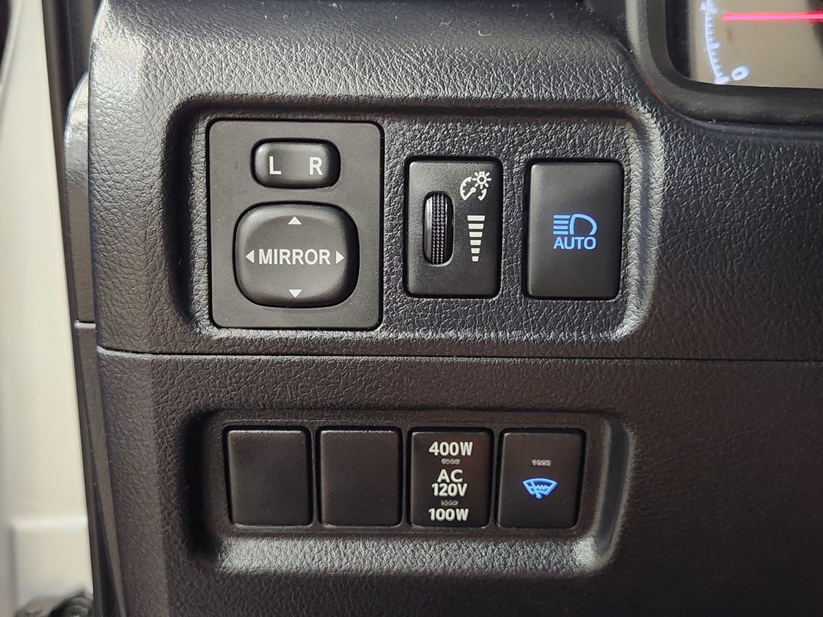 2022 Toyota 4Runner SR5 Premium photo 31