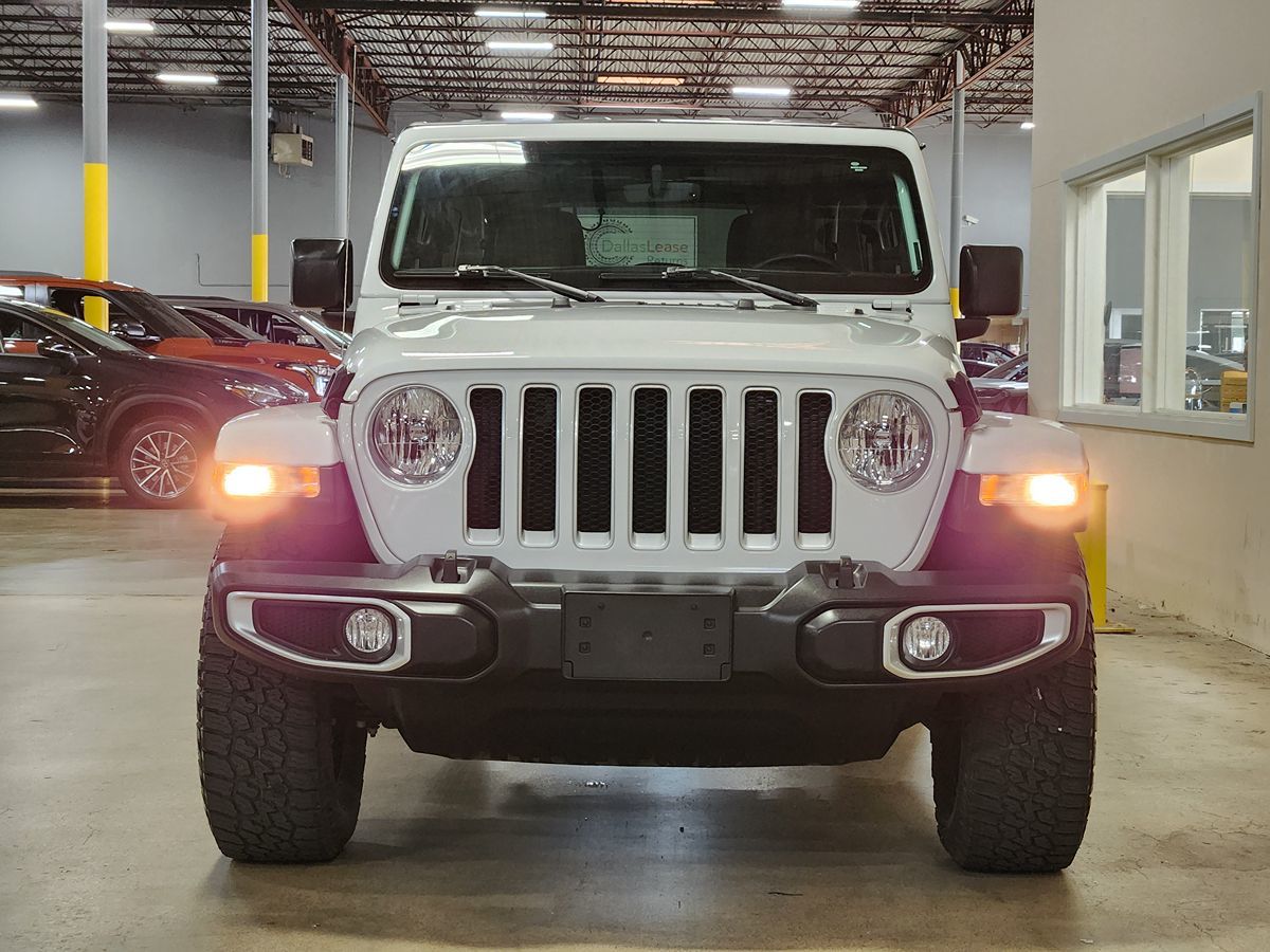 2023 Jeep Wrangler Sahara photo 2
