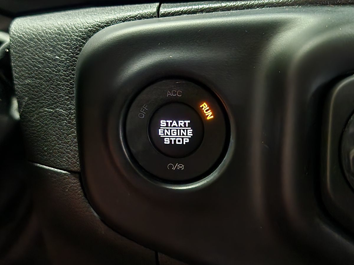 2023 Jeep Wrangler Sahara photo 30