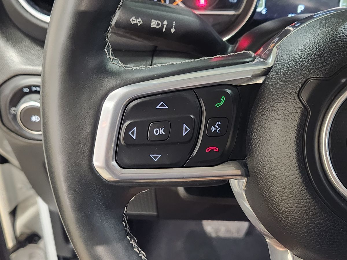 2023 Jeep Wrangler Sahara photo 36
