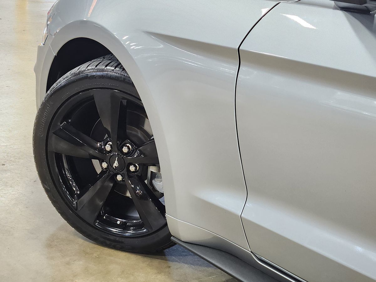 2021 Ford Mustang EcoBoost Premium photo 17