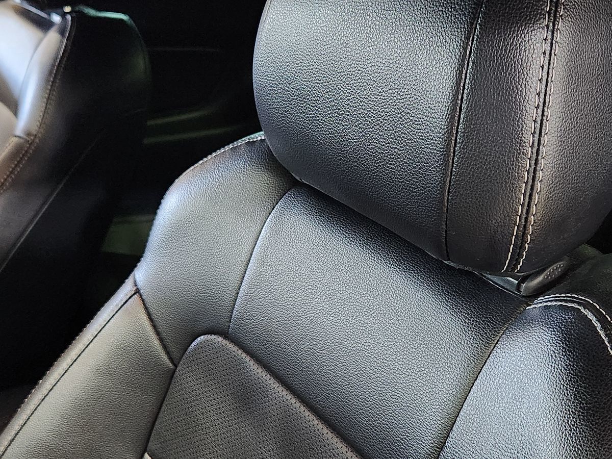 2021 Ford Mustang EcoBoost Premium photo 23