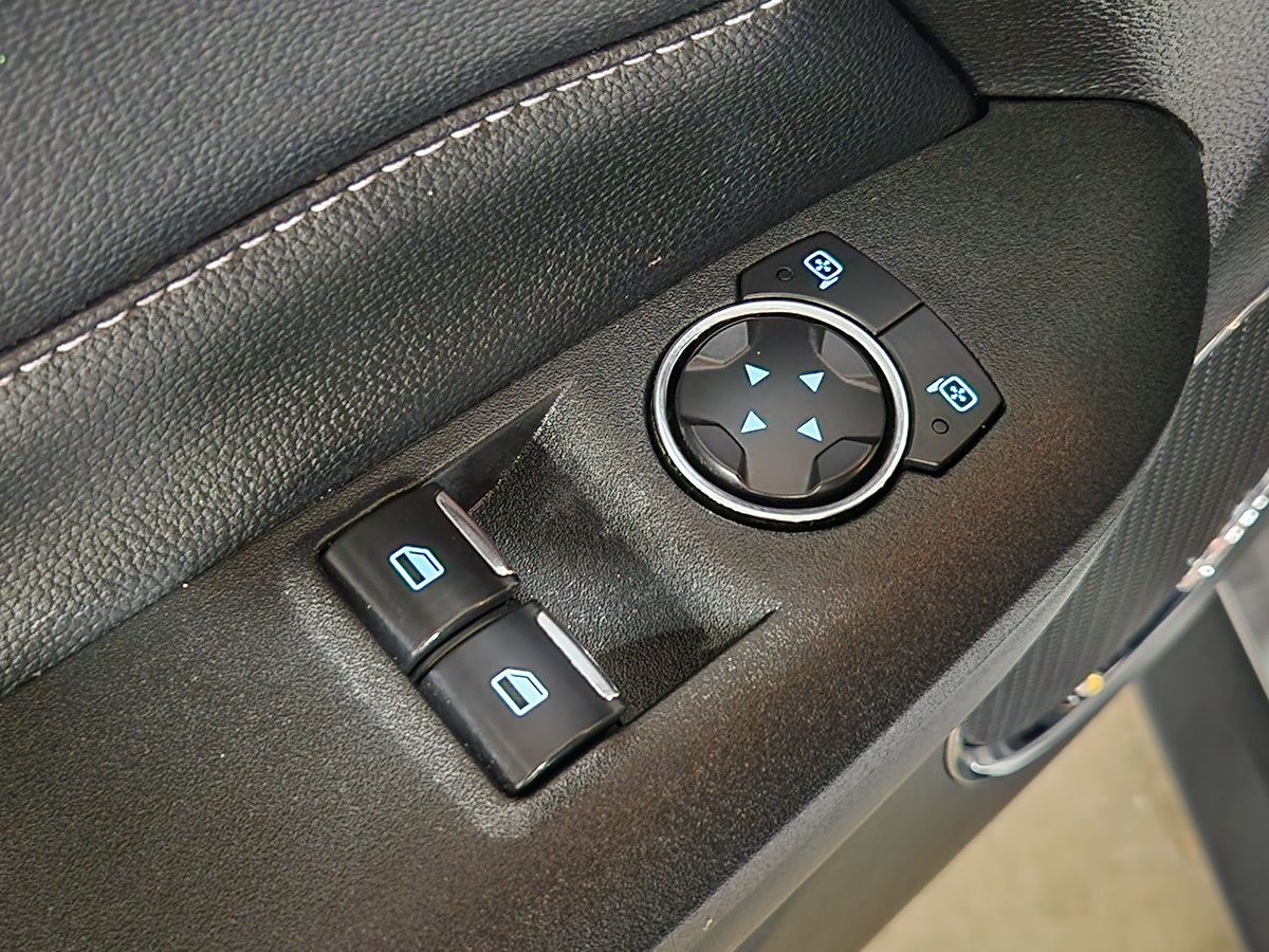 2021 Ford Mustang EcoBoost Premium photo 33